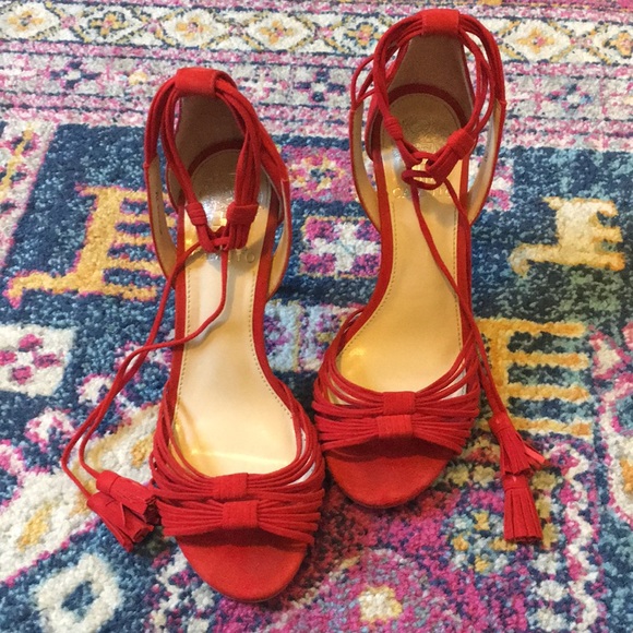 Vince Camuto Shoes - ❤️ suede Vince Camuto sandals-FINAL PRICE DROP ❤️